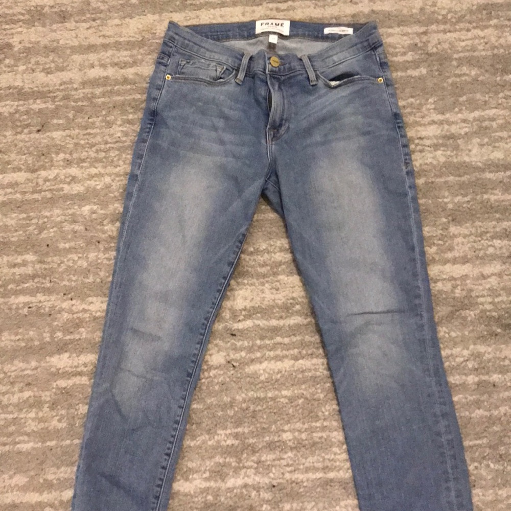 Frame skinny jeans size 27. Light wash.